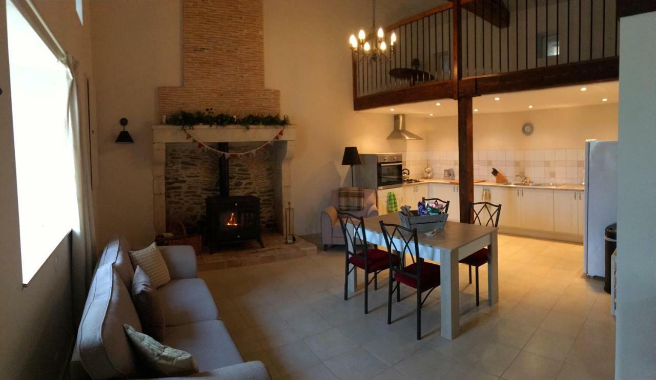 La Bucherie Villa Montemboeuf ภายนอก รูปภาพ